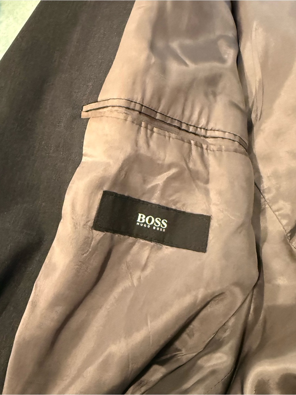 Hugo Boss Black Three-Button Men's Suit Jacket 44R needs cleaned - Picture 6 of 14